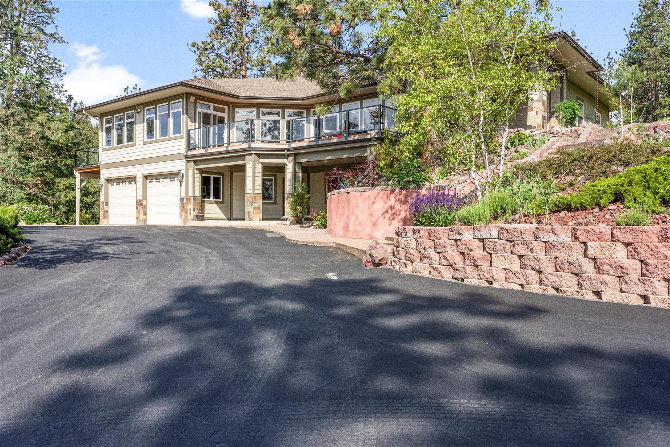 Missoula, Montana 59804, United States, 4 Bedrooms Bedrooms, ,4 BathroomsBathrooms,Residential,Active,147637