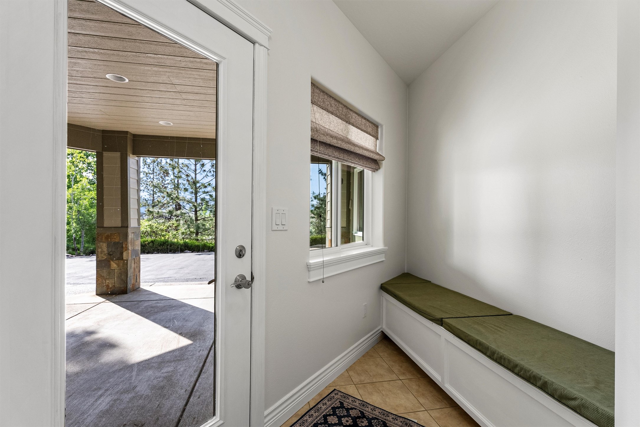 Missoula, Montana 59804, United States, 4 Bedrooms Bedrooms, ,4 BathroomsBathrooms,Residential,Active,147637