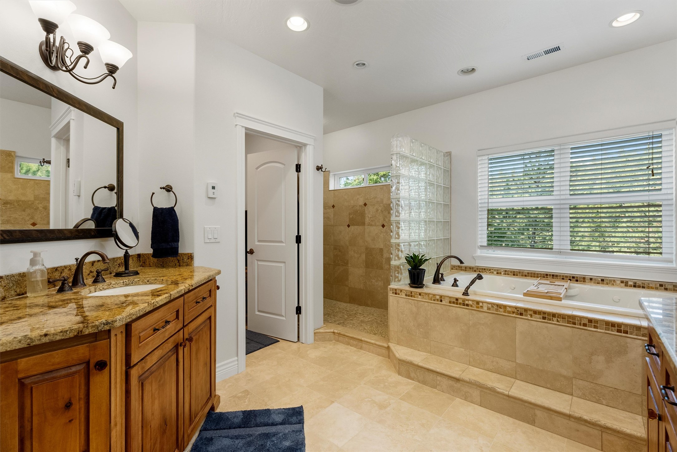 Missoula, Montana 59804, United States, 4 Bedrooms Bedrooms, ,4 BathroomsBathrooms,Residential,Active,147637