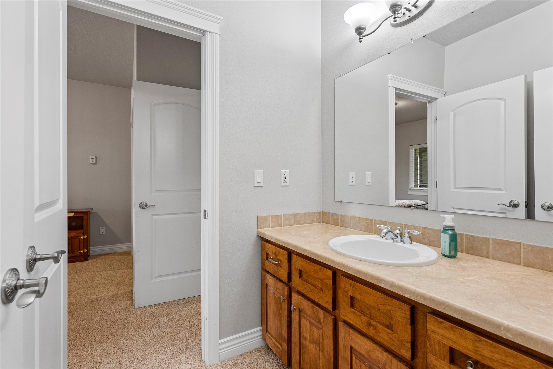 Missoula, Montana 59804, United States, 4 Bedrooms Bedrooms, ,4 BathroomsBathrooms,Residential,Active,147637