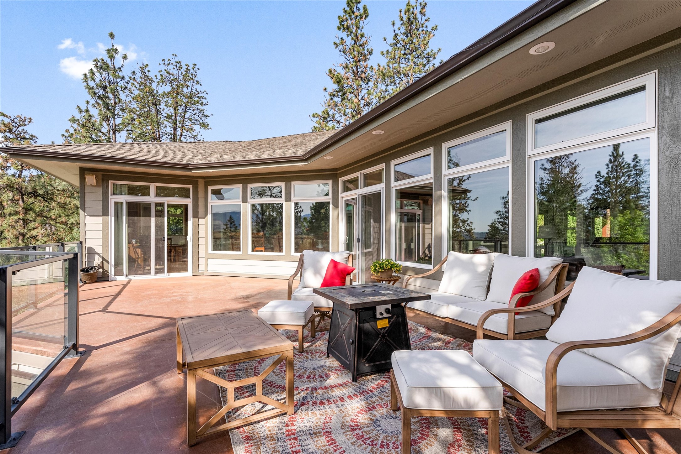 Missoula, Montana 59804, United States, 4 Bedrooms Bedrooms, ,4 BathroomsBathrooms,Residential,Active,147637