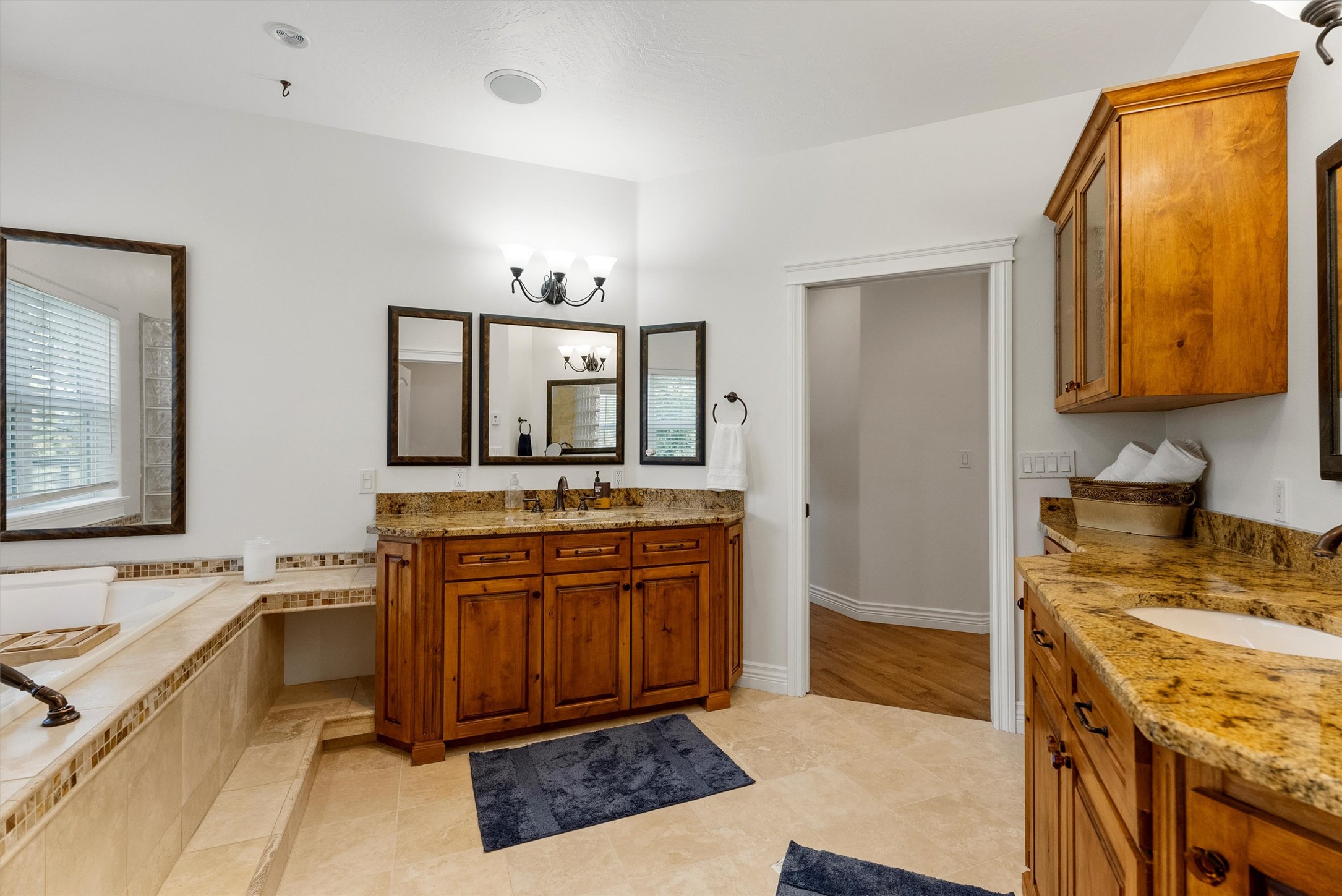 Missoula, Montana 59804, United States, 4 Bedrooms Bedrooms, ,4 BathroomsBathrooms,Residential,Active,147637