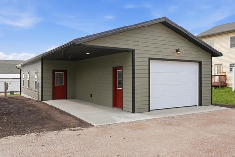 Photo of 211 1st Avenue SE, Ronan, MT 59864 (MLS # 30068901)