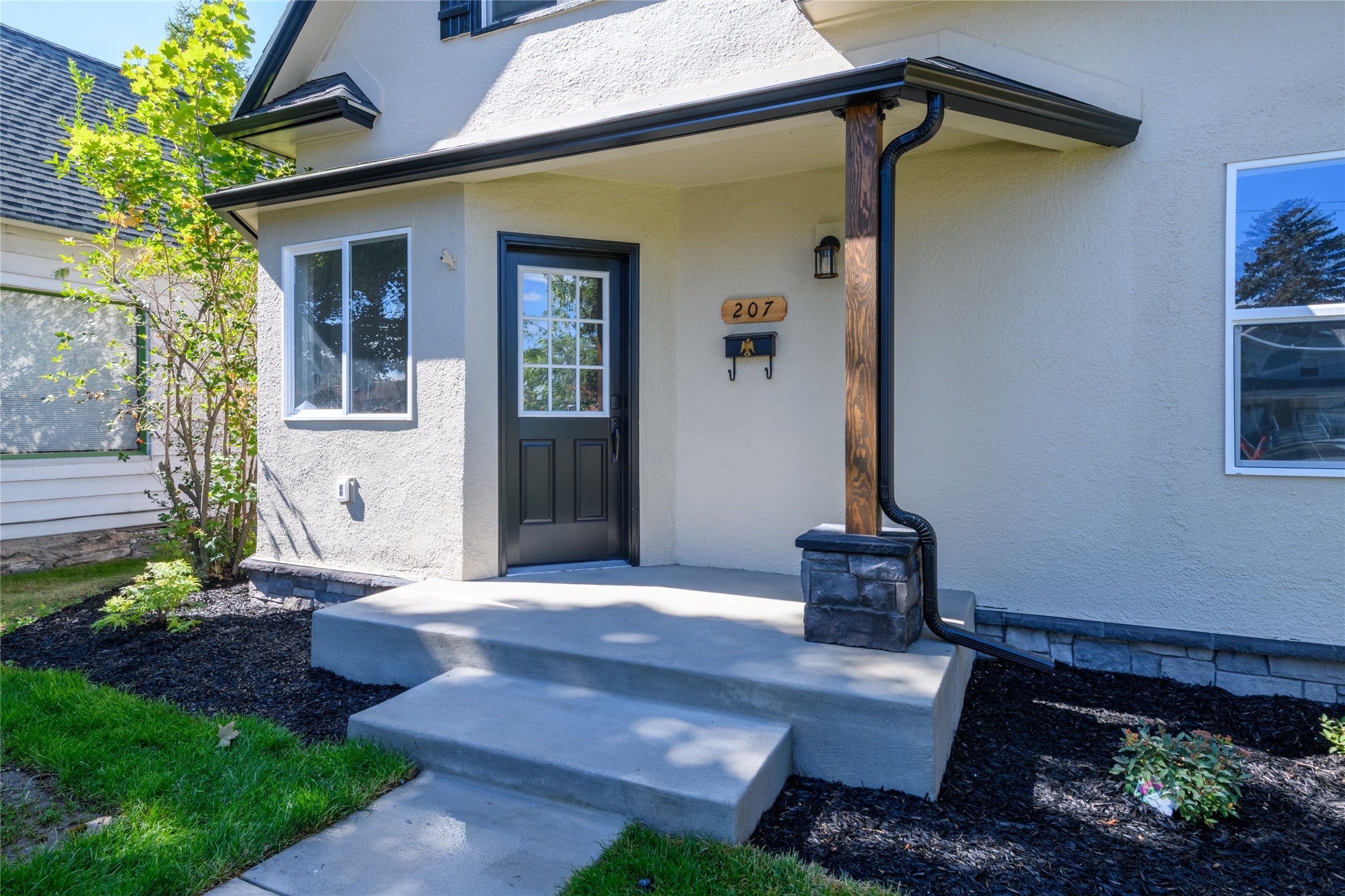 207 S 3rd Street