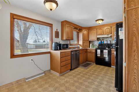 Tiny photo for 713 26th Avenue NE, Great Falls, MT 59404 (MLS # 30068277)