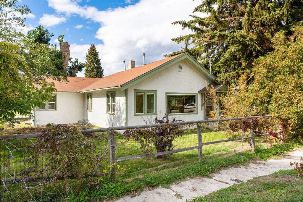 Photo of 1093 Eastside Highway Hwy, Corvallis, MT 59828 (MLS # 30058316)
