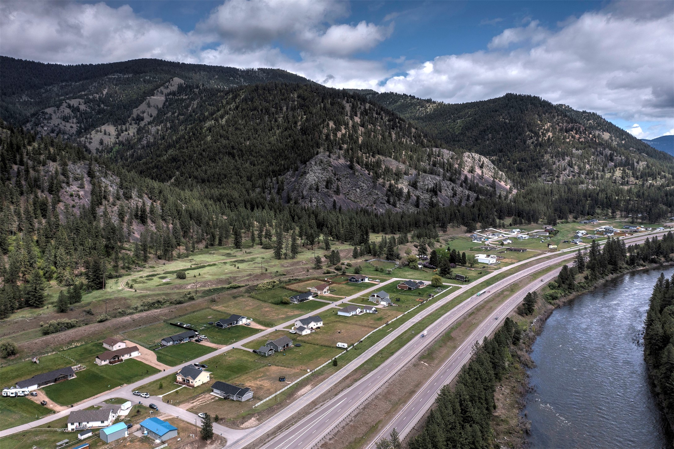 Alberton, Montana 59820, United States, 3 Bedrooms Bedrooms, ,2 BathroomsBathrooms,Residential,Active,133676