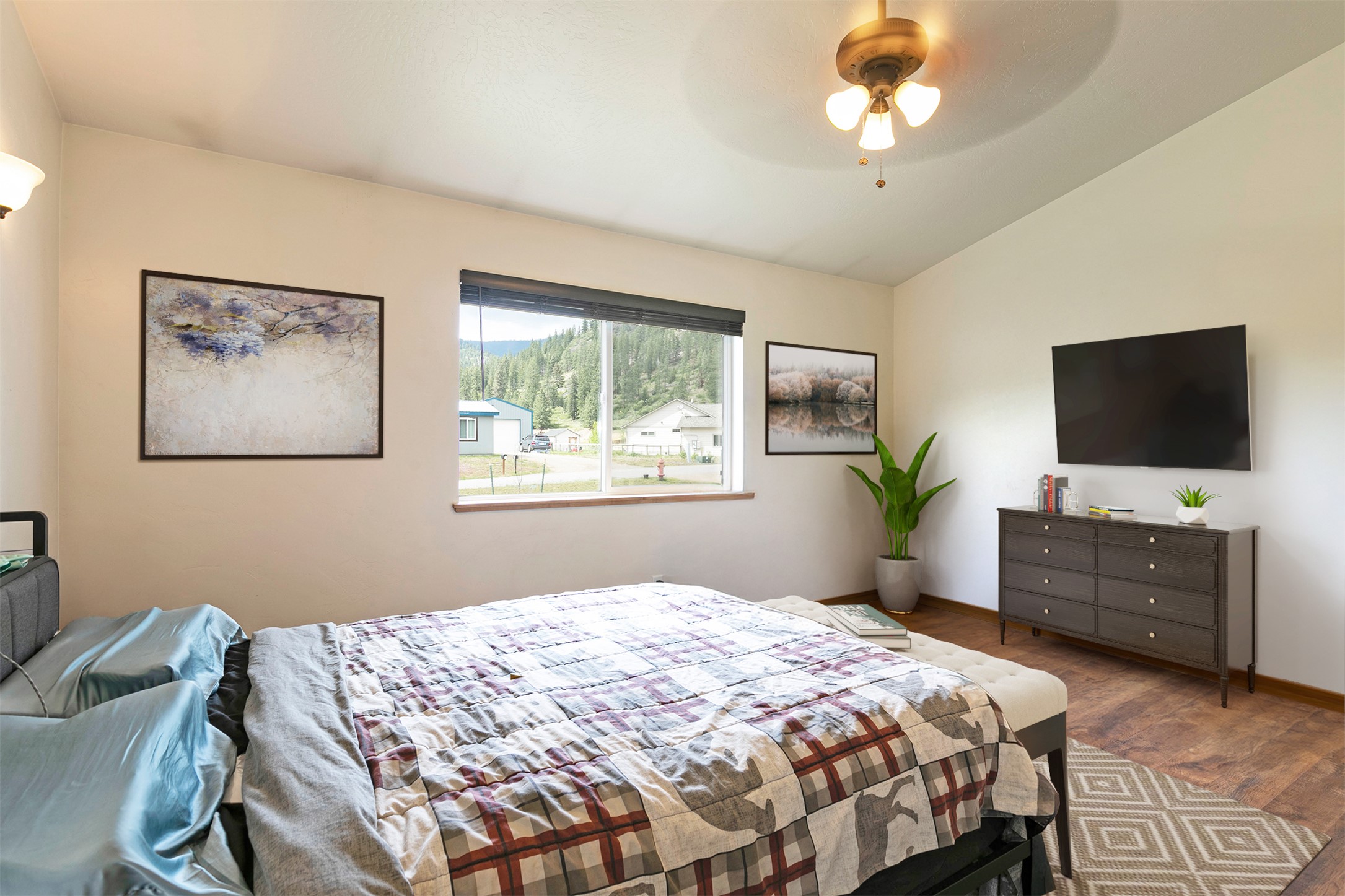 Alberton, Montana 59820, United States, 3 Bedrooms Bedrooms, ,2 BathroomsBathrooms,Residential,Active,133676