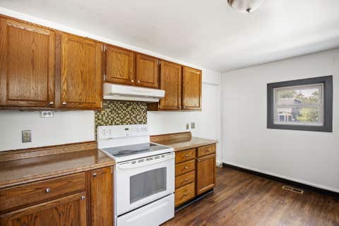 Tiny photo for 701 6th Avenue N, Great Falls, MT 59401 (MLS # 30077160)