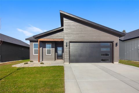 Photo of 2321 Jefferson Boulevard, Kalispell, MT 59901 (MLS # 30057759)