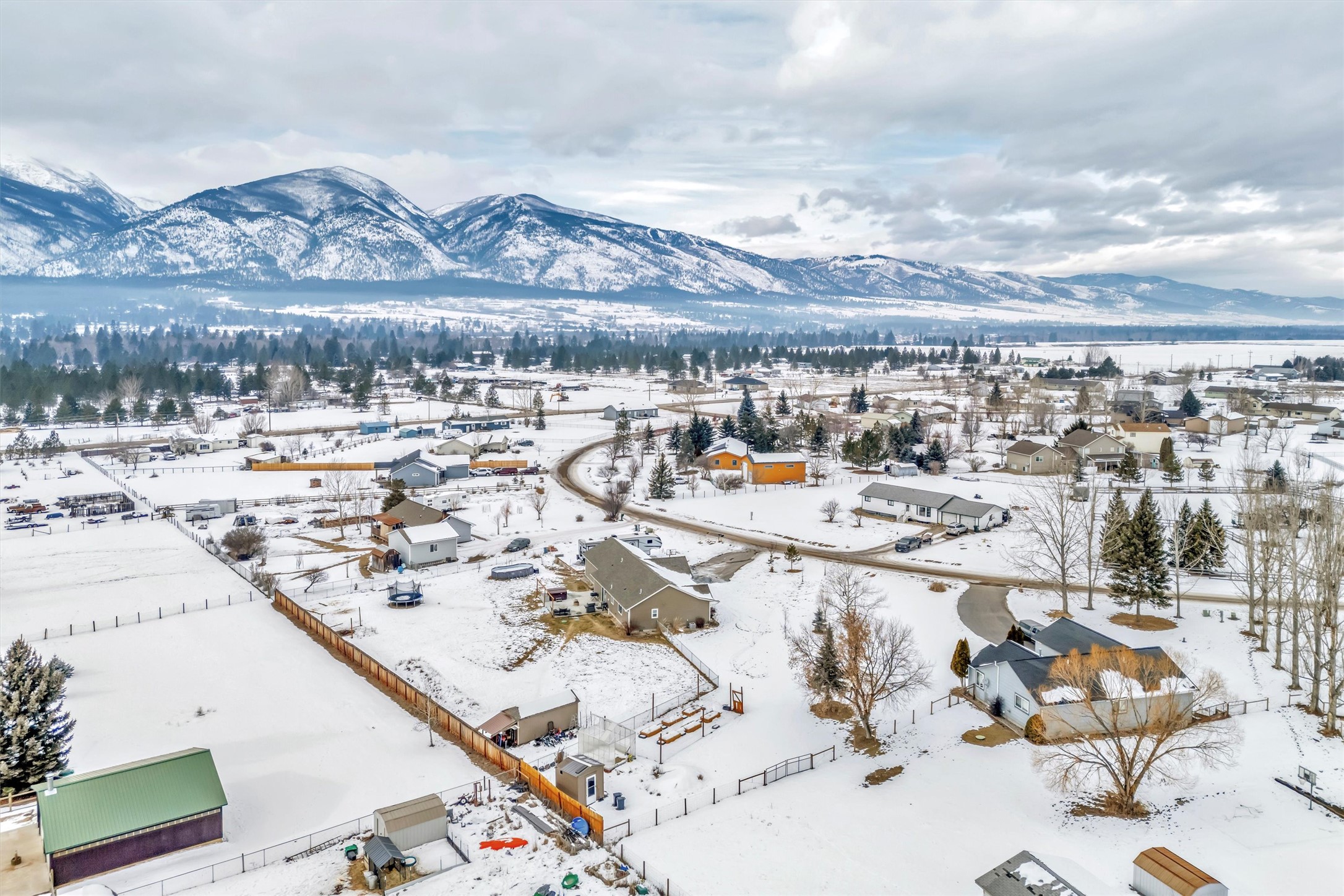 Florence, Montana 59833, United States, 3 Bedrooms Bedrooms, ,2 BathroomsBathrooms,Residential,Pending,10827