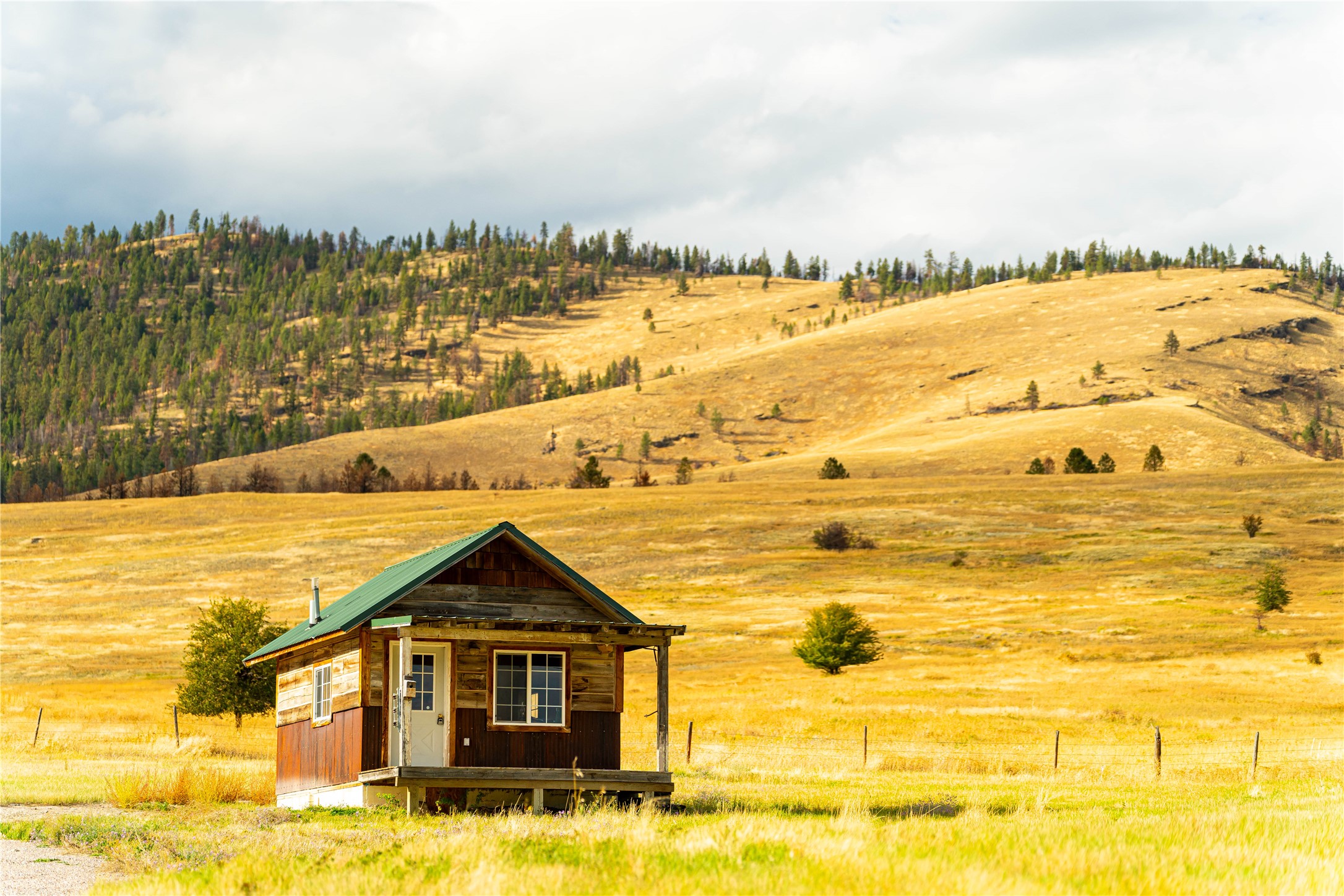 Elmo, Montana 59915, United States, 3 Bedrooms Bedrooms, ,3 BathroomsBathrooms,Residential,Active,187811