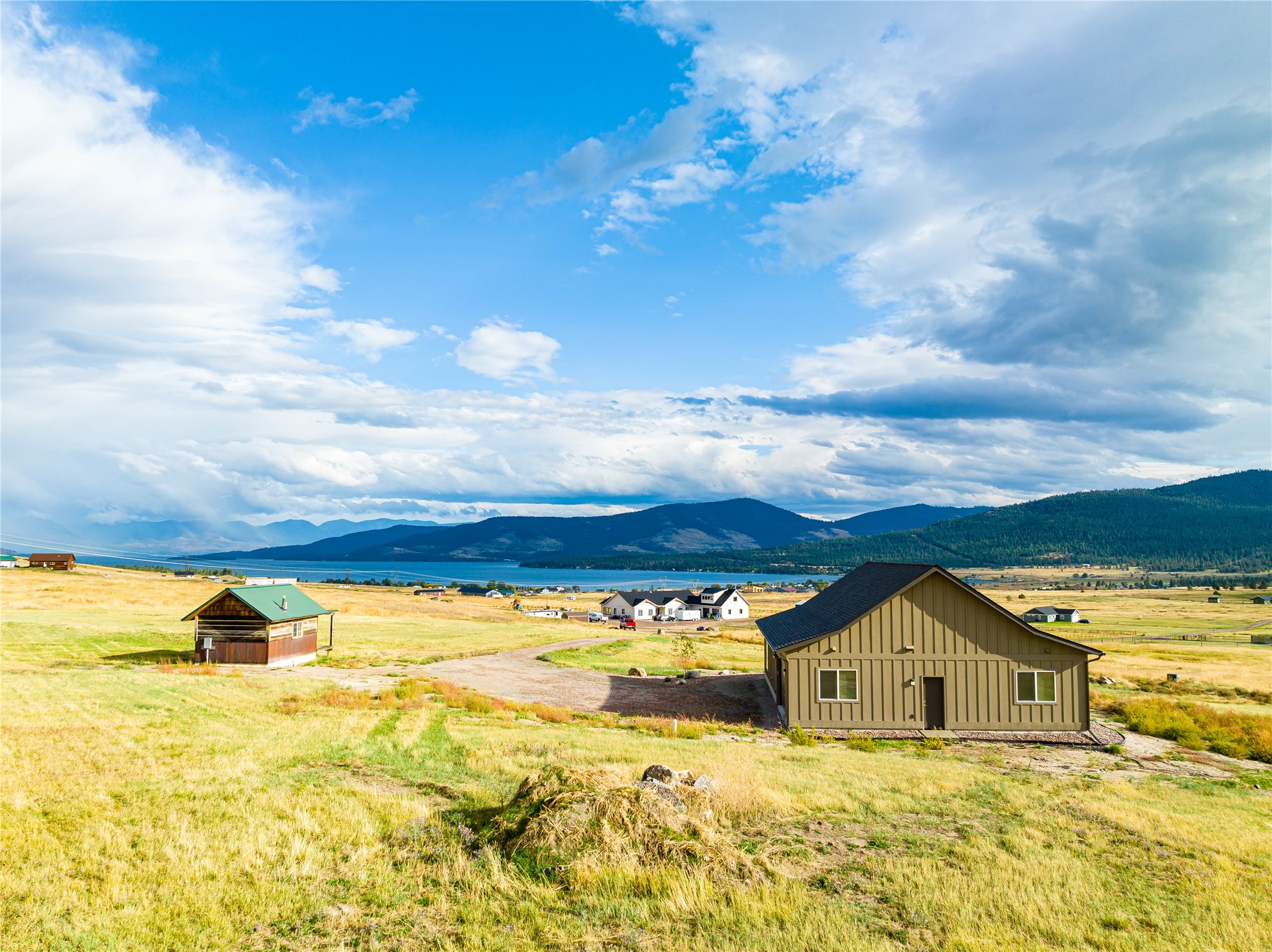 Elmo, Montana 59915, United States, 3 Bedrooms Bedrooms, ,3 BathroomsBathrooms,Residential,Active,187811