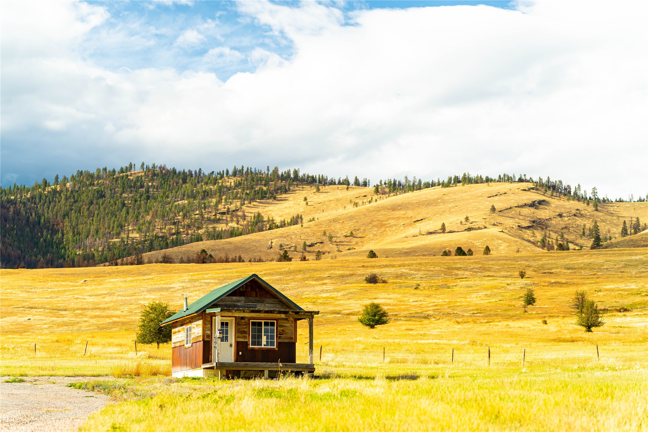 Elmo, Montana 59915, United States, 3 Bedrooms Bedrooms, ,3 BathroomsBathrooms,Residential,Active,187811