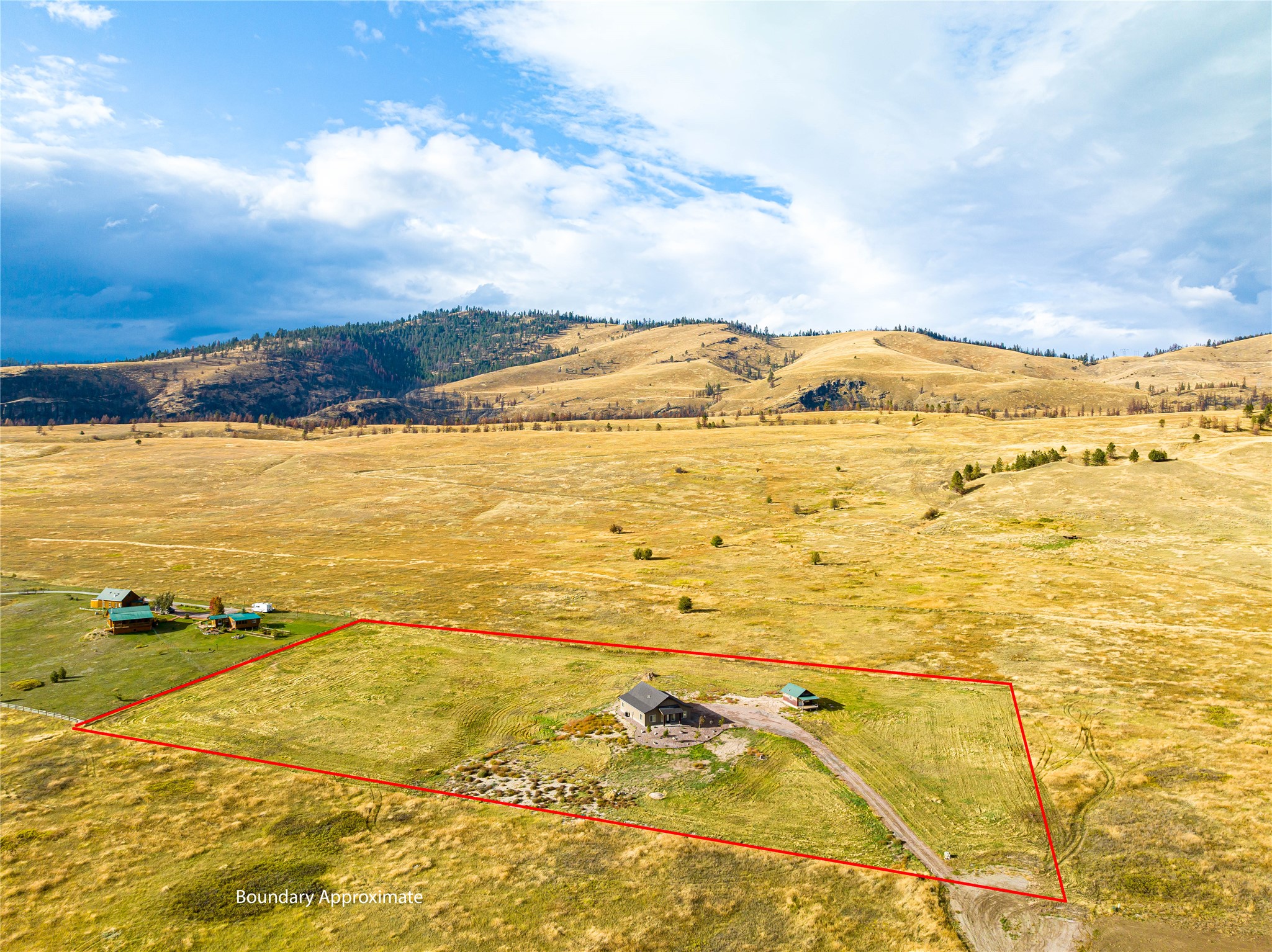 Elmo, Montana 59915, United States, 3 Bedrooms Bedrooms, ,3 BathroomsBathrooms,Residential,Active,187811