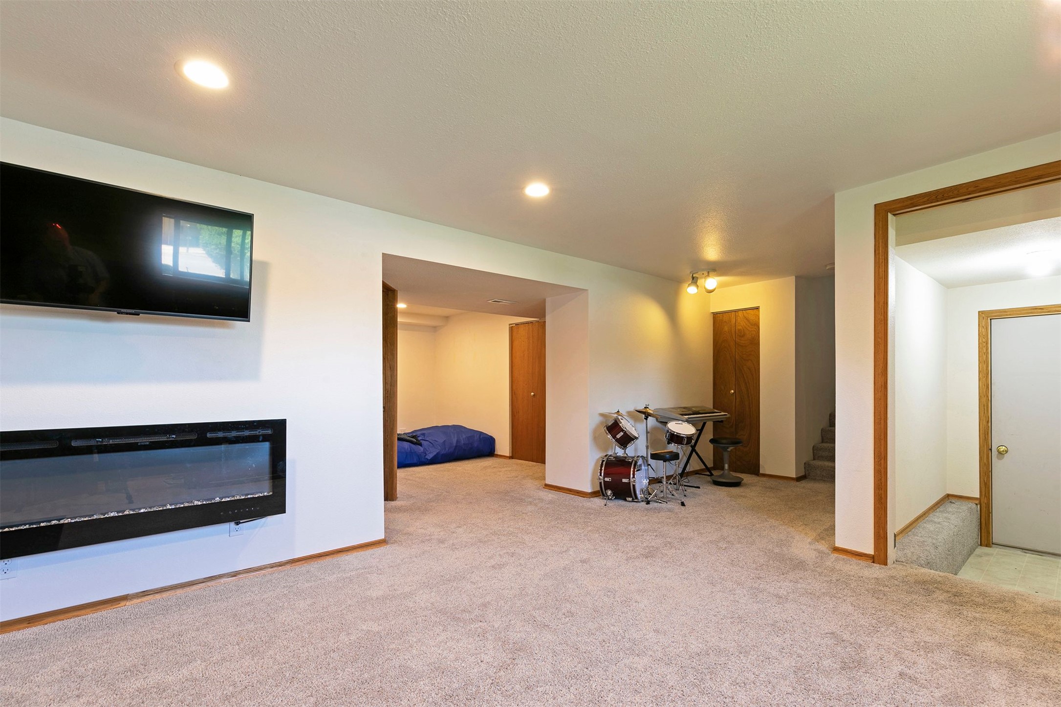 Missoula, Montana 59803, United States, 3 Bedrooms Bedrooms, ,3 BathroomsBathrooms,Residential,Active,165234