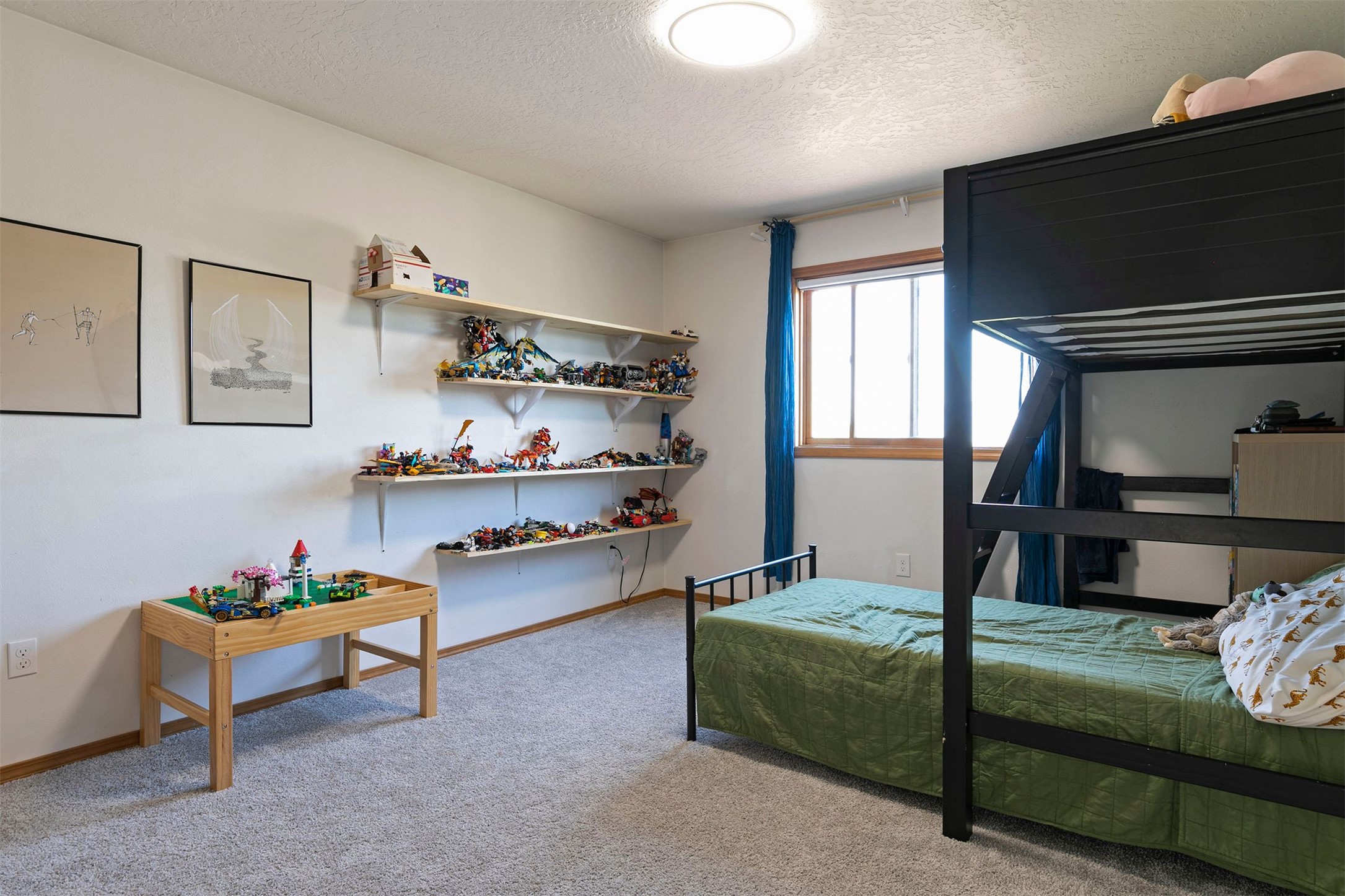 Missoula, Montana 59803, United States, 3 Bedrooms Bedrooms, ,3 BathroomsBathrooms,Residential,Active,165234