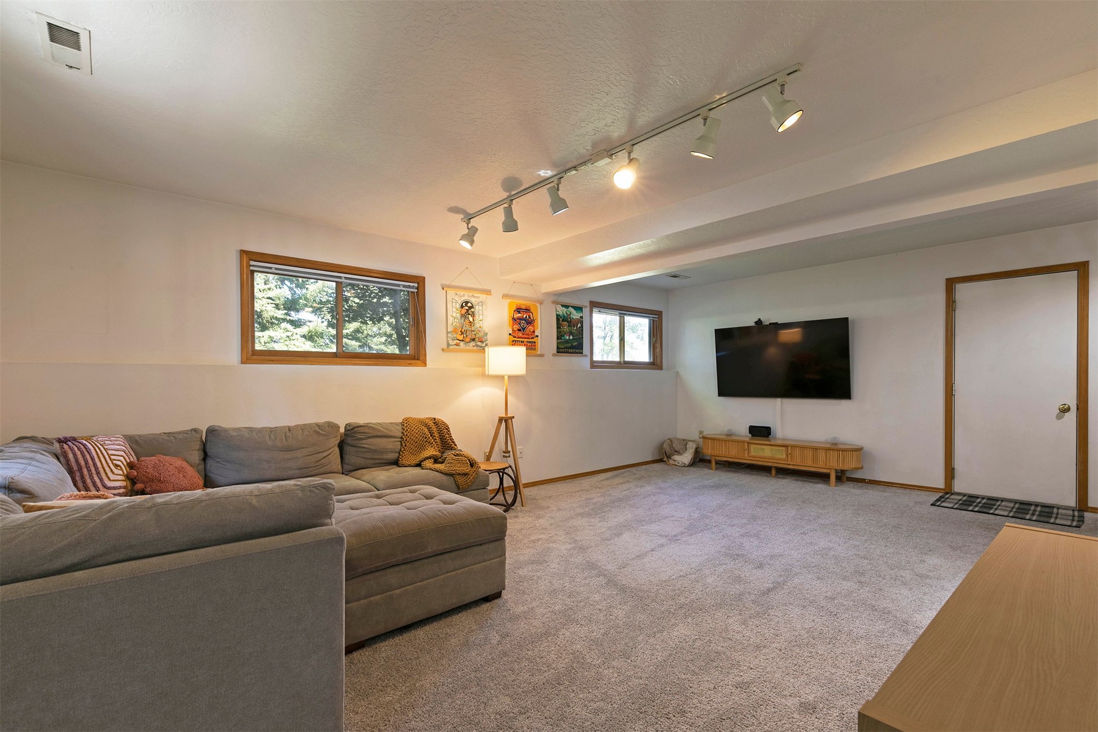 Missoula, Montana 59803, United States, 3 Bedrooms Bedrooms, ,3 BathroomsBathrooms,Residential,Active,165234