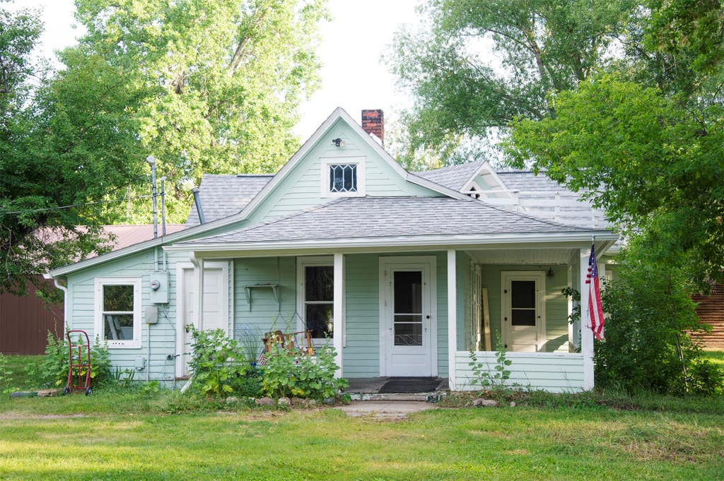 Photo of 306 4th Avenue SW, Choteau, MT 59422 (MLS # 30074779)