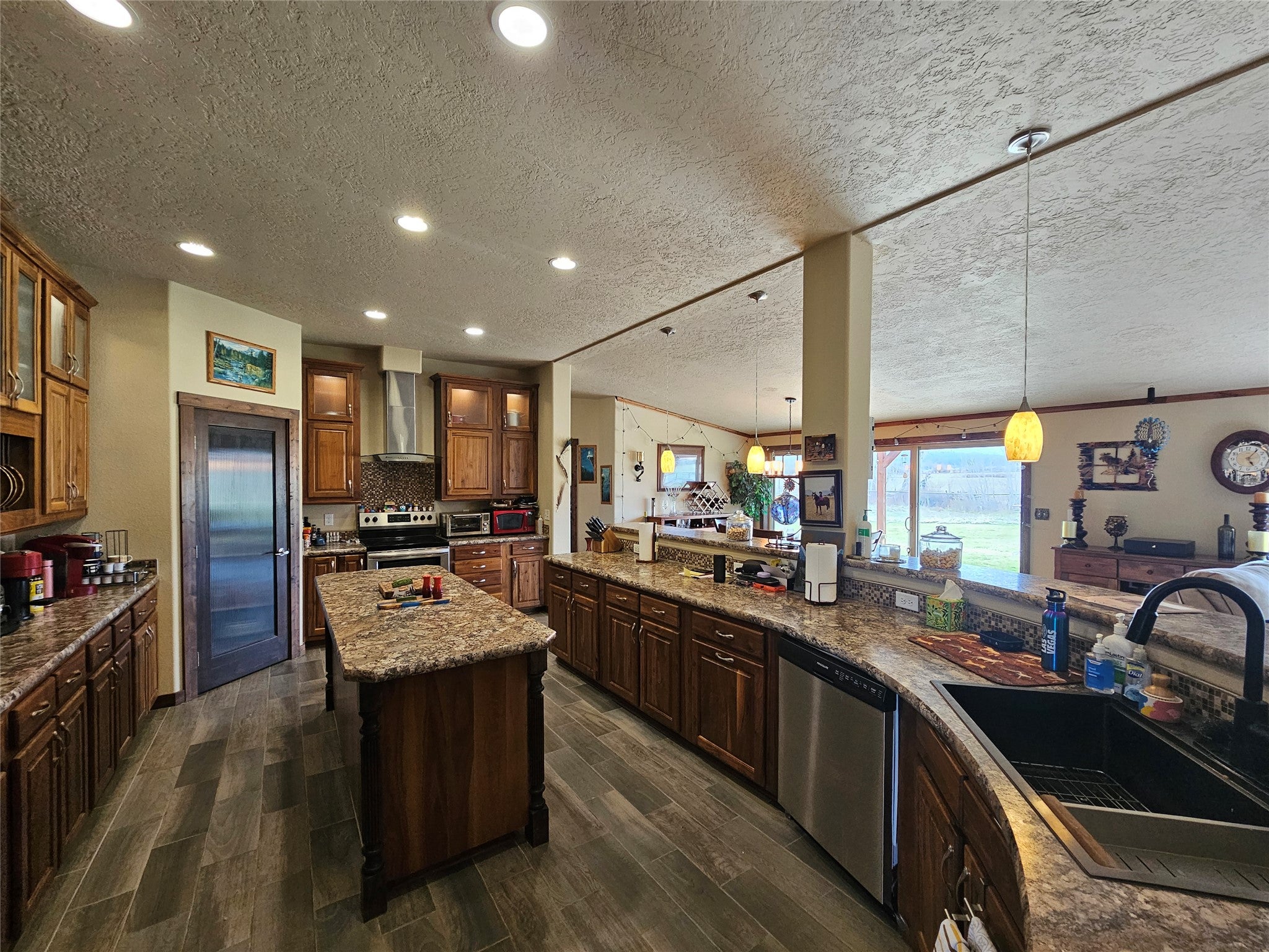 377 Tushapaw Rd, Victor, MT, 59875, USA, 4 Bedrooms Bedrooms, ,3 BathroomsBathrooms,Residential,Active,377 Tushapaw Rd,30072752