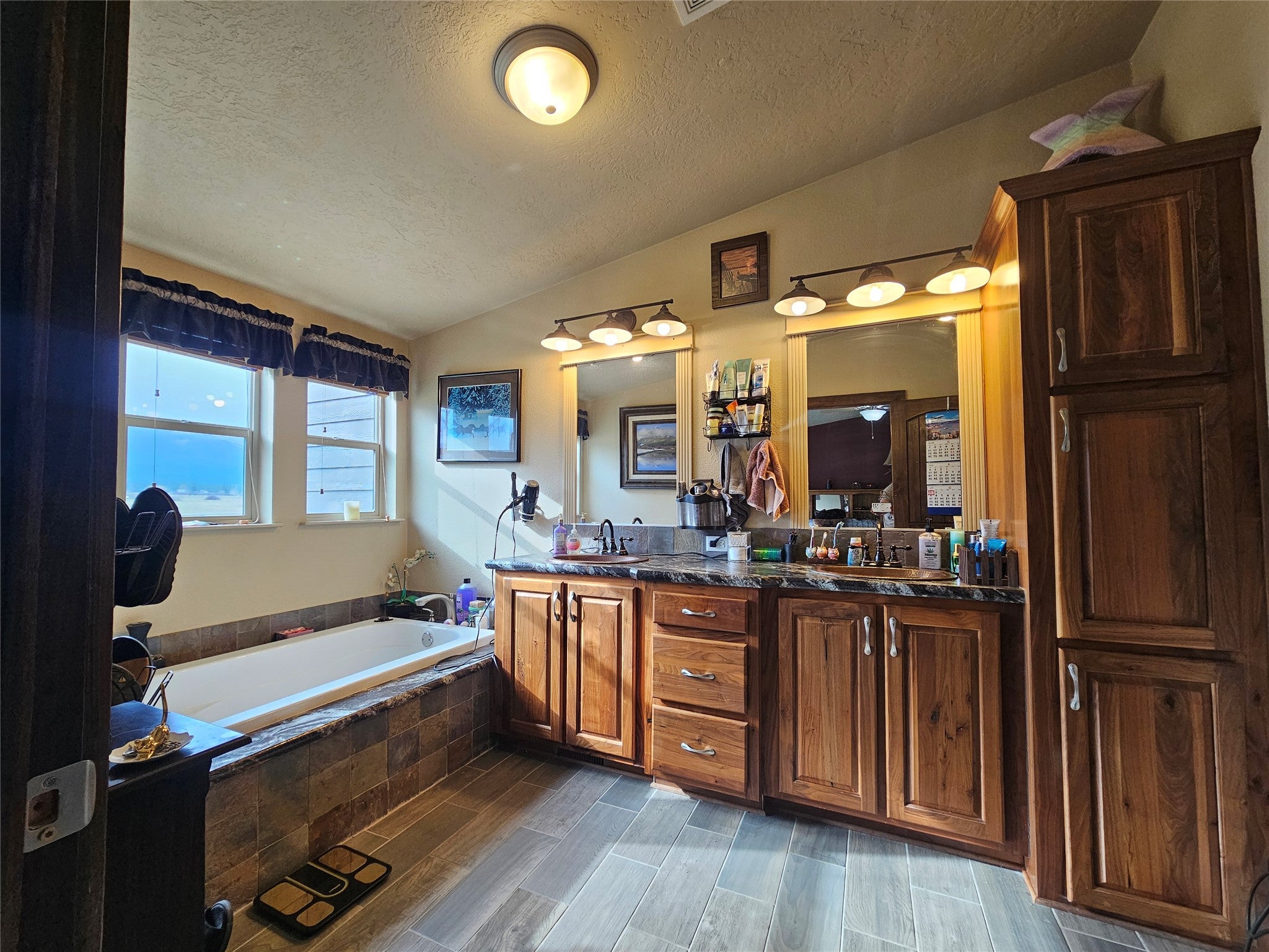 377 Tushapaw Rd, Victor, MT, 59875, USA, 4 Bedrooms Bedrooms, ,3 BathroomsBathrooms,Residential,Active,377 Tushapaw Rd,30072752