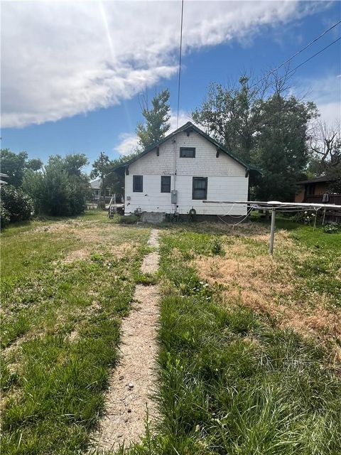 Photo of 513 N Custer Avenue, Hardin, MT 59034 (MLS # 30054612)