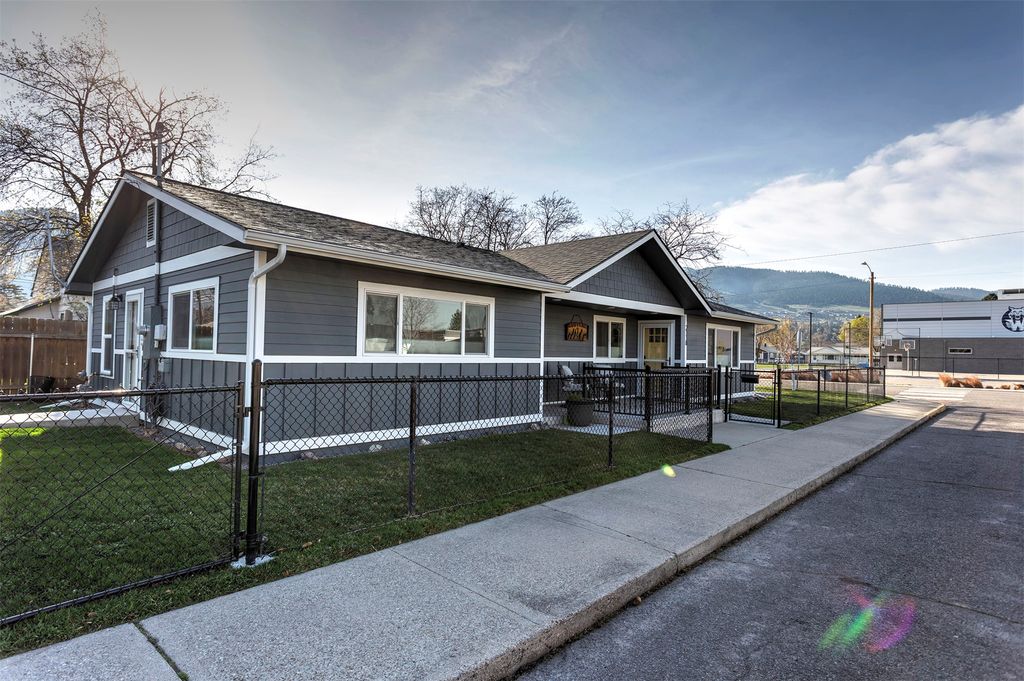Photo of 2118 Queen Street, Missoula, MT 59801 (MLS # 30069272)