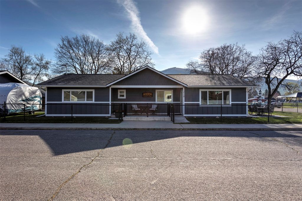 Photo of 2118 Queen Street, Missoula, MT 59801 (MLS # 30069272)