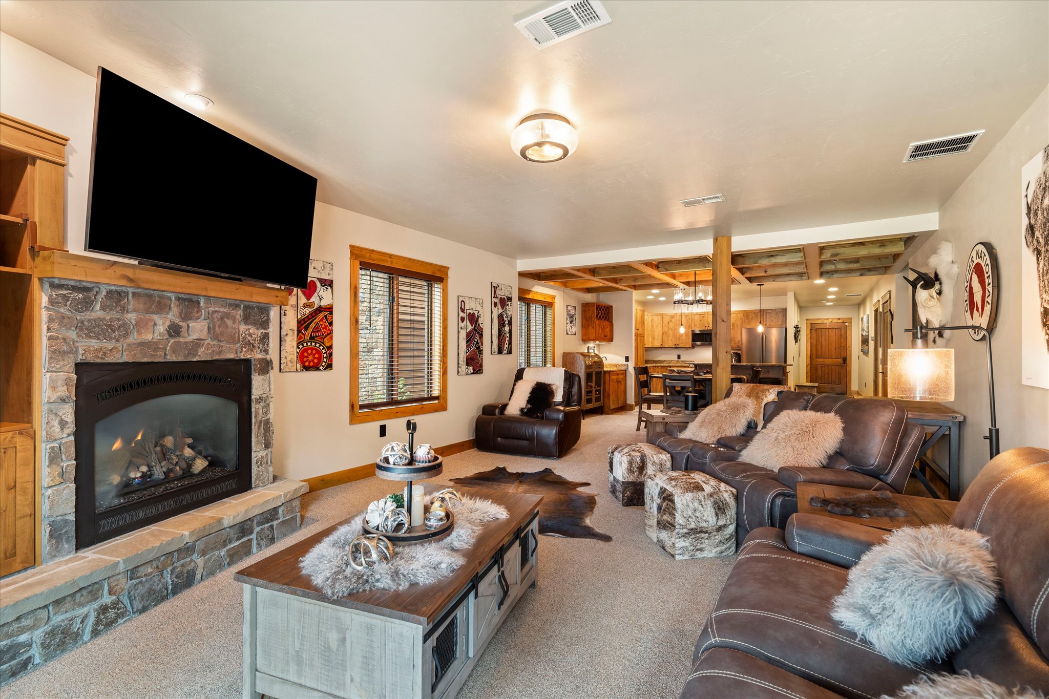 Bigfork, Montana 59911, United States, 2 Bedrooms Bedrooms, ,2 BathroomsBathrooms,Residential,Active,109356