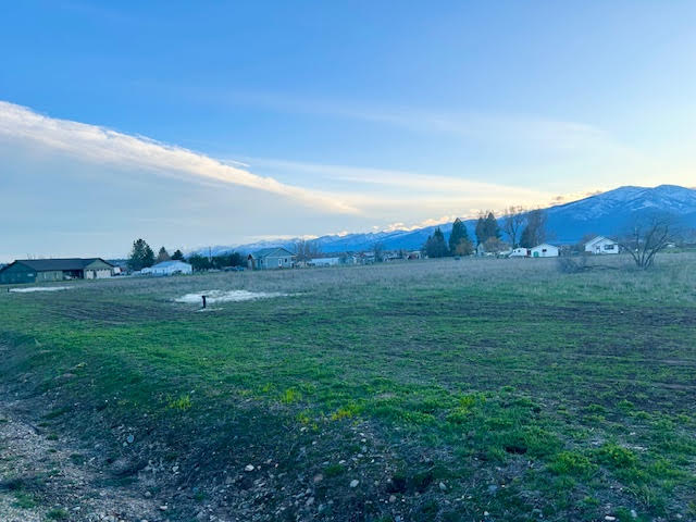 Lot 5 Broken Spoke Road