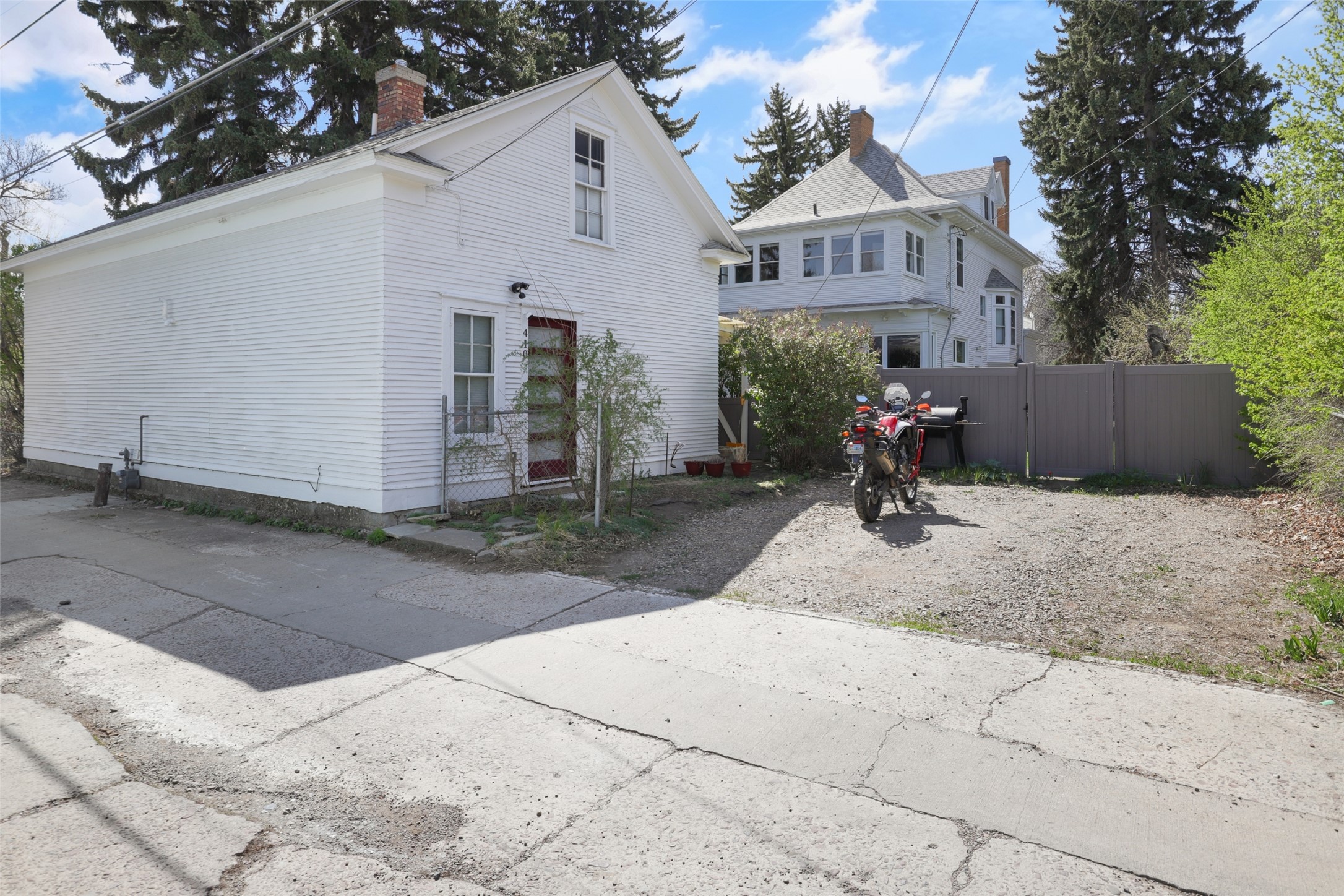 727 4th Avenue N