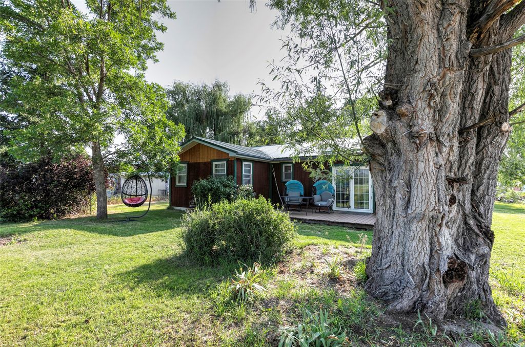 Photo of 883 McWilliams Drive, Corvallis, MT 59828 (MLS # 30066813)