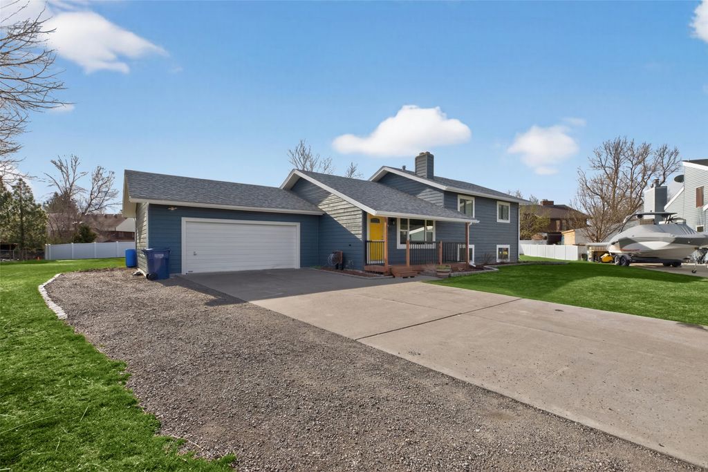 Photo of 512 Kinglet Court, Great Falls, MT 59404 (MLS # 30066704)