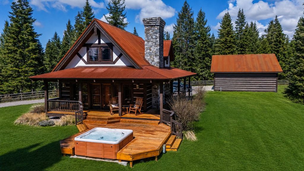 Photo of 427 Coyote Meadow Trail, Kalispell, MT 59901 (MLS # 30067111)