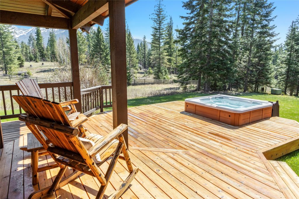 Photo of 427 Coyote Meadow Trail, Kalispell, MT 59901 (MLS # 30067111)