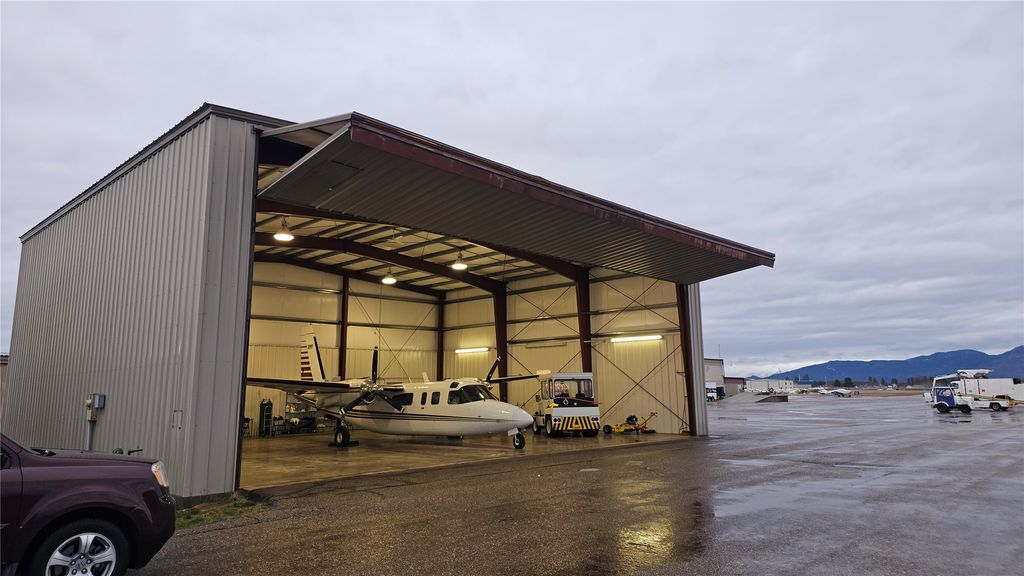 Photo of 4231 Taxilane 3 E, Kalispell, MT 59901 (MLS # 30062097)