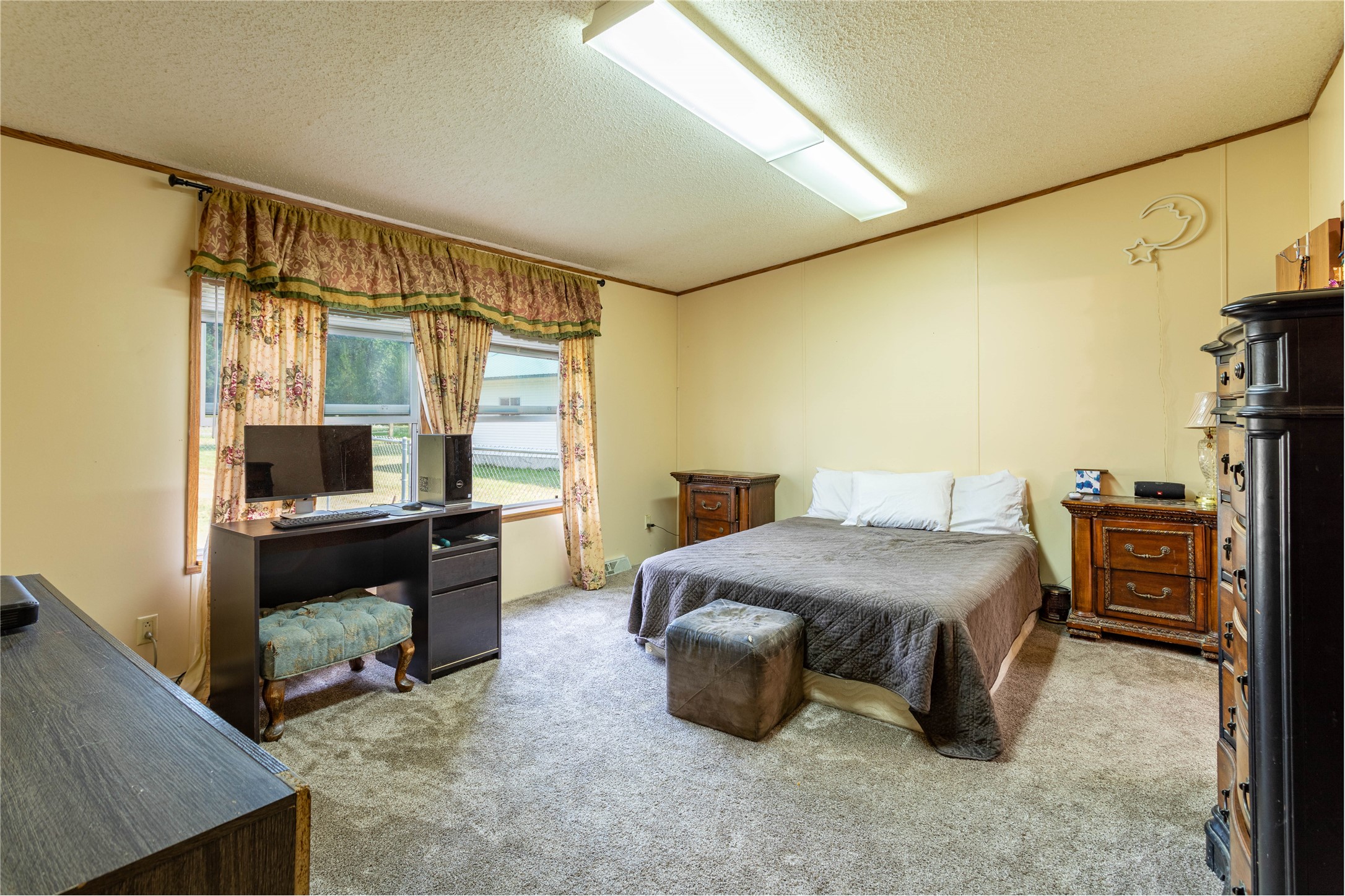 Saint Regis, Montana 59866, United States, 3 Bedrooms Bedrooms, ,2 BathroomsBathrooms,Residential,Pending,48025