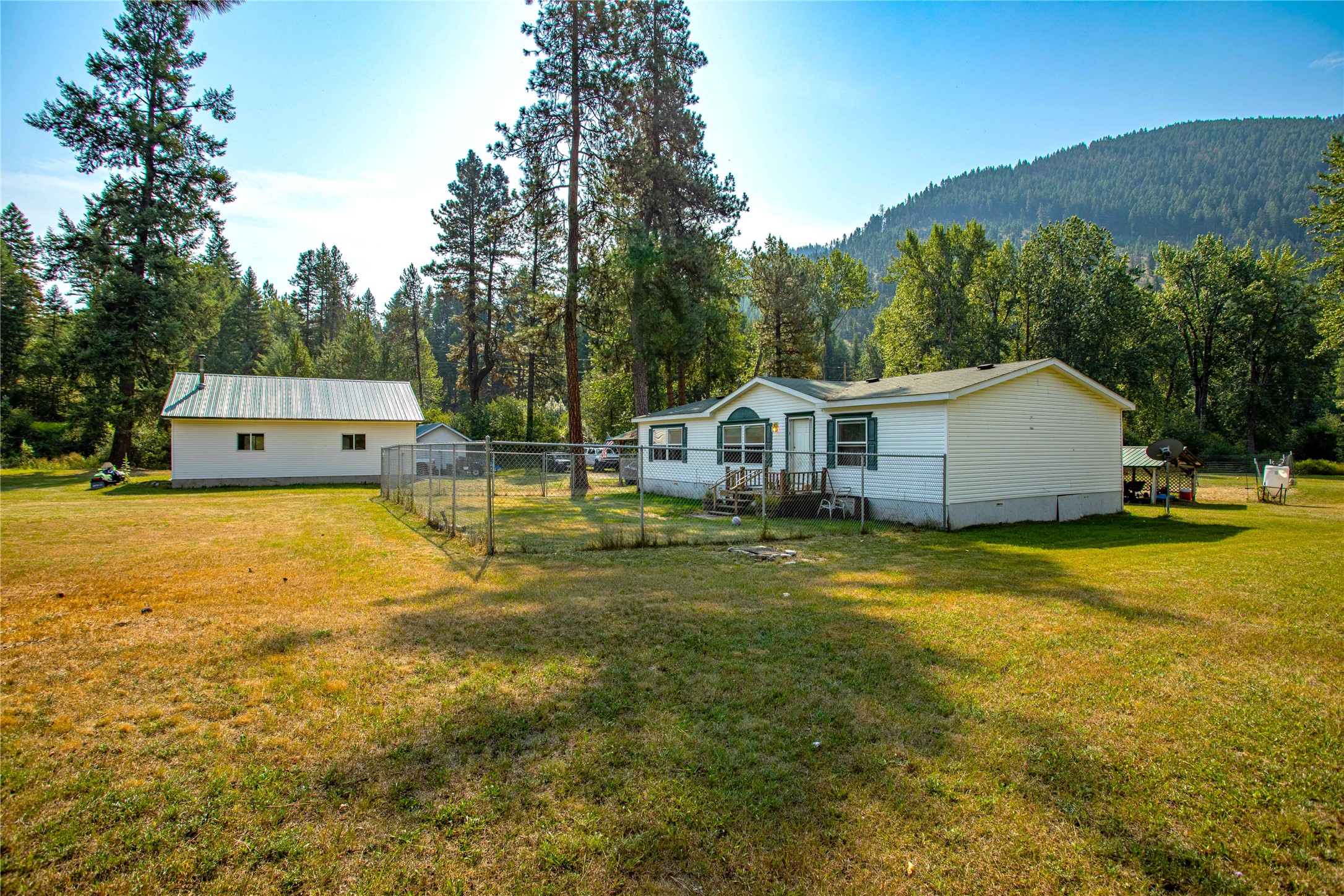 Saint Regis, Montana 59866, United States, 3 Bedrooms Bedrooms, ,2 BathroomsBathrooms,Residential,Pending,48025