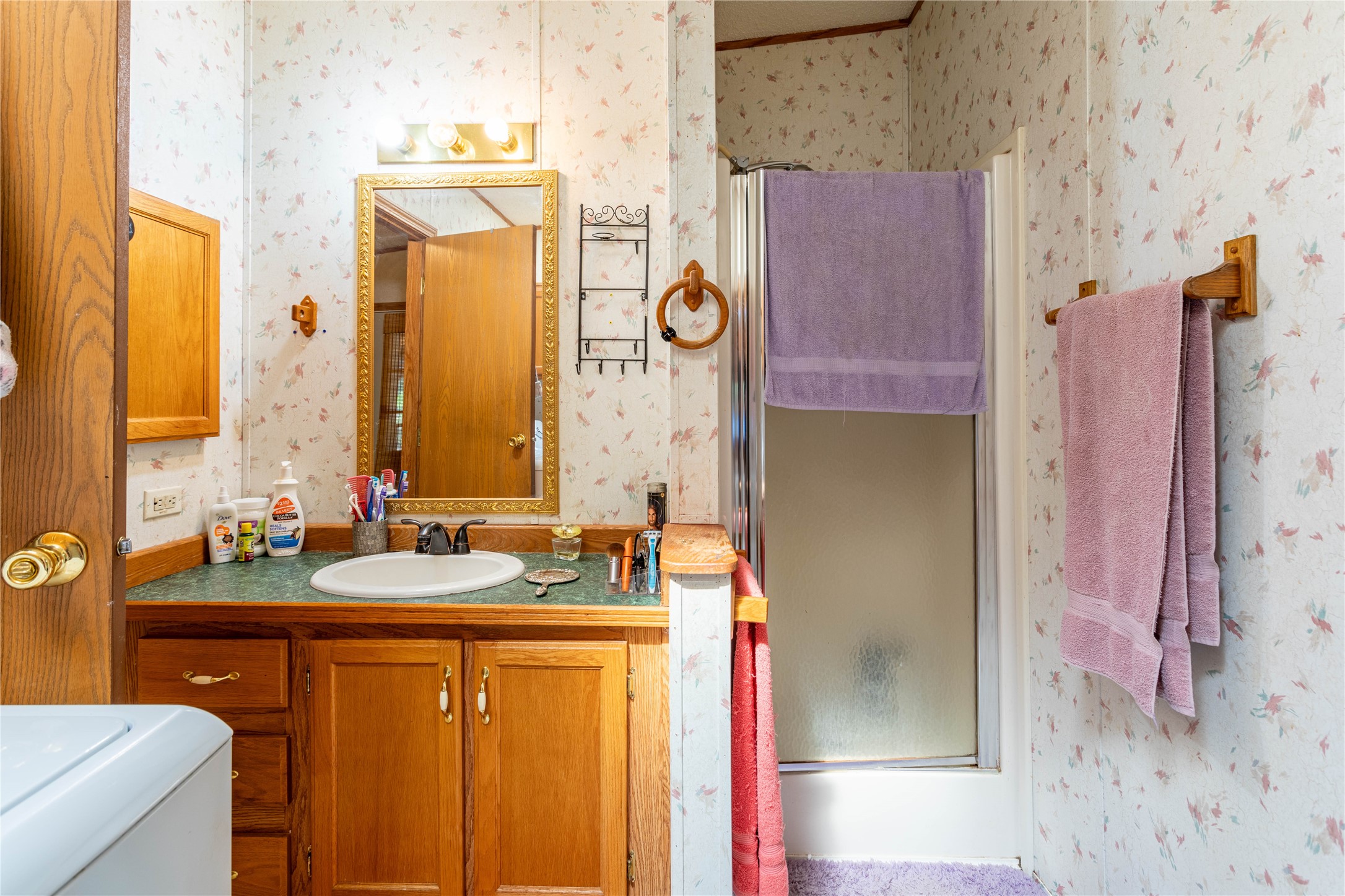 Saint Regis, Montana 59866, United States, 3 Bedrooms Bedrooms, ,2 BathroomsBathrooms,Residential,Pending,48025