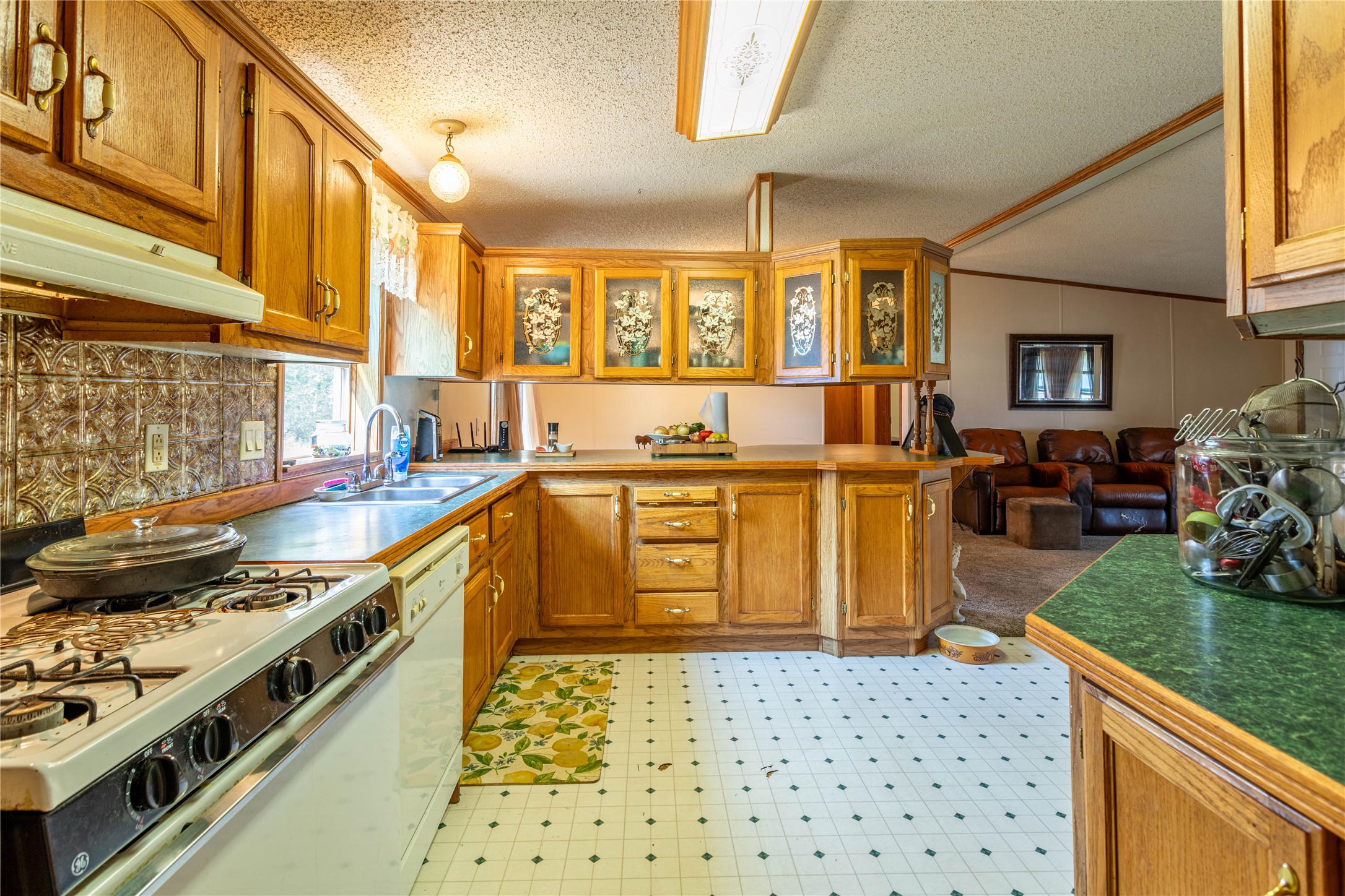 Saint Regis, Montana 59866, United States, 3 Bedrooms Bedrooms, ,2 BathroomsBathrooms,Residential,Pending,48025