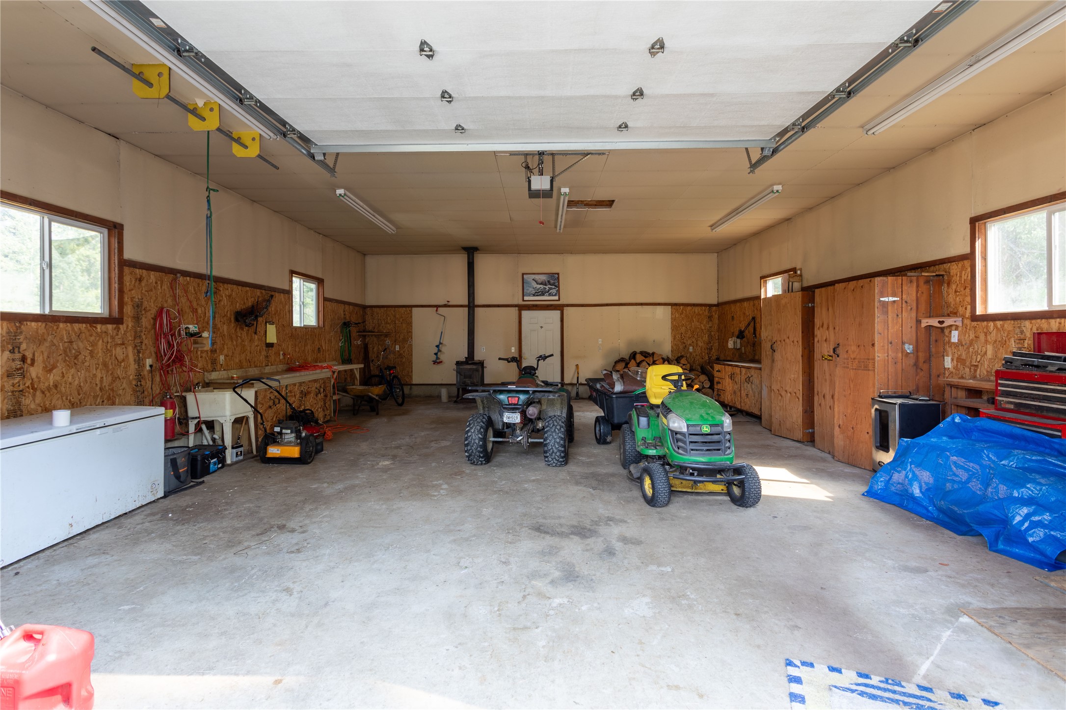 Saint Regis, Montana 59866, United States, 3 Bedrooms Bedrooms, ,2 BathroomsBathrooms,Residential,Pending,48025