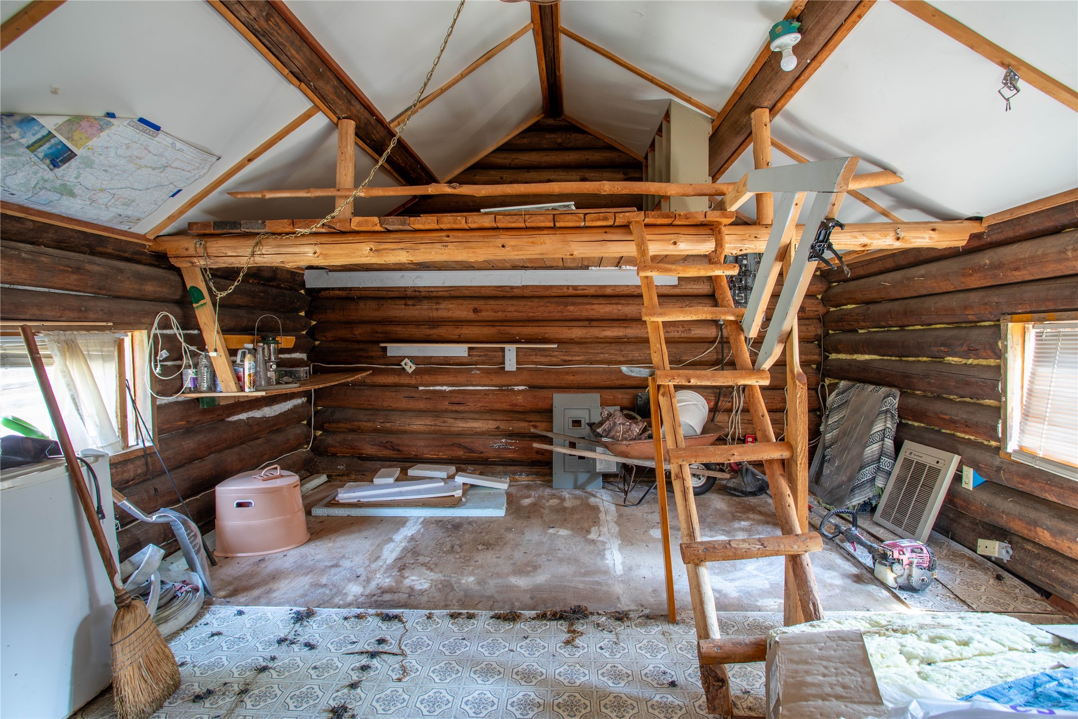 Saint Regis, Montana 59866, United States, 3 Bedrooms Bedrooms, ,2 BathroomsBathrooms,Residential,Pending,48025