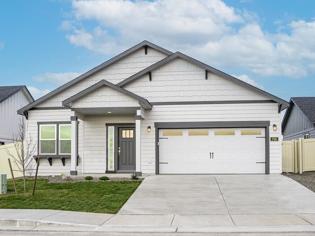 Photo of 10343 Sienna Loop, Missoula, MT 59808 (MLS # 30069900)