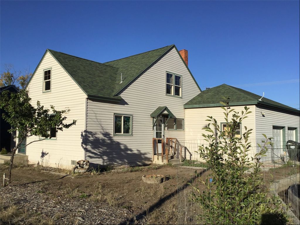 Photo of 924 S 2nd Street, Hamilton, MT 59840 (MLS # 30058580)