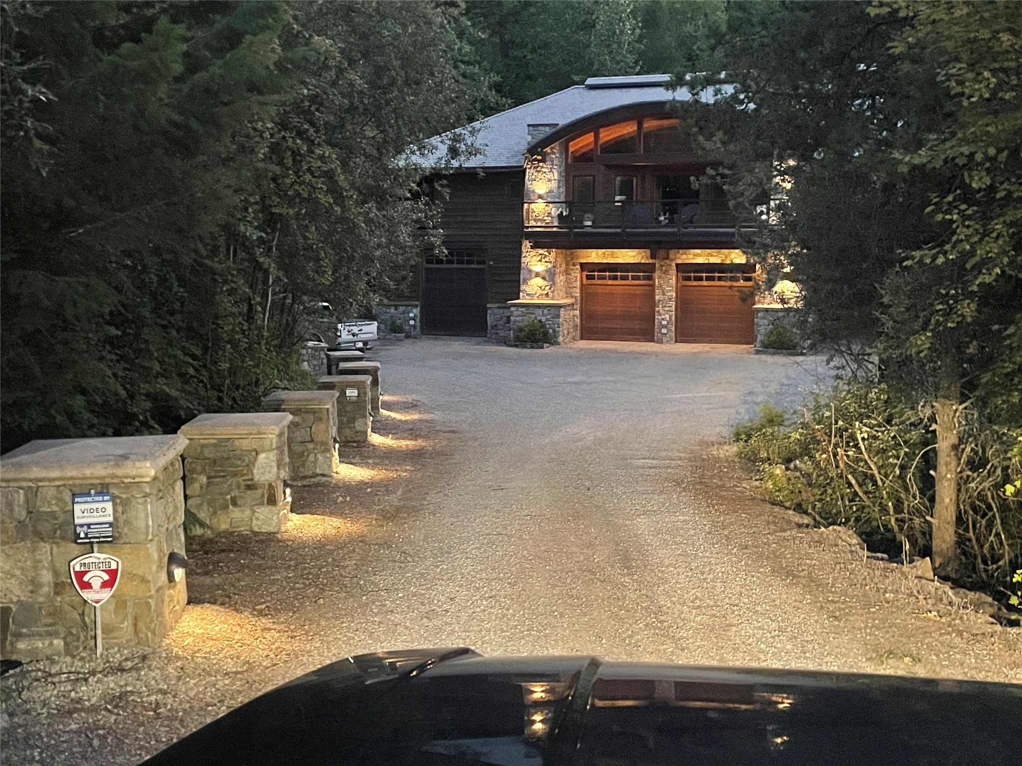 1725 Lion Mountain Drive