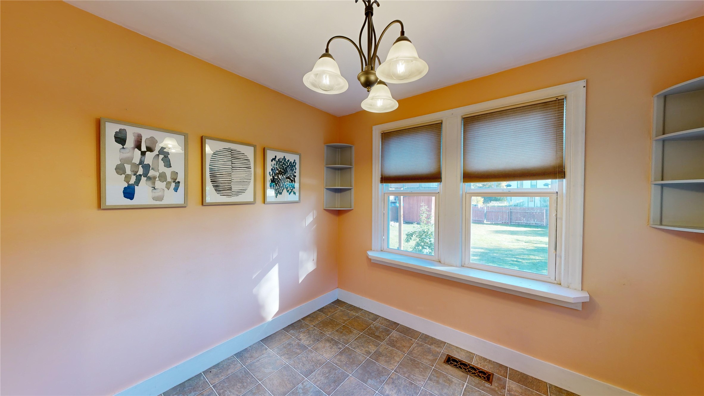 Missoula, Montana 59801, United States, 3 Bedrooms Bedrooms, ,2 BathroomsBathrooms,Residential,Pending,36304