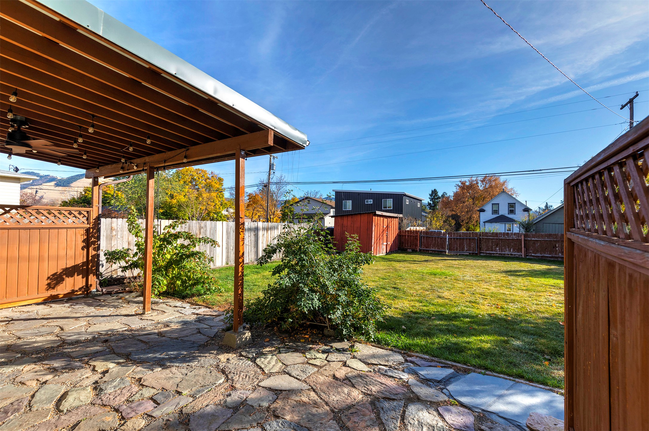 Missoula, Montana 59801, United States, 3 Bedrooms Bedrooms, ,2 BathroomsBathrooms,Residential,Pending,36304