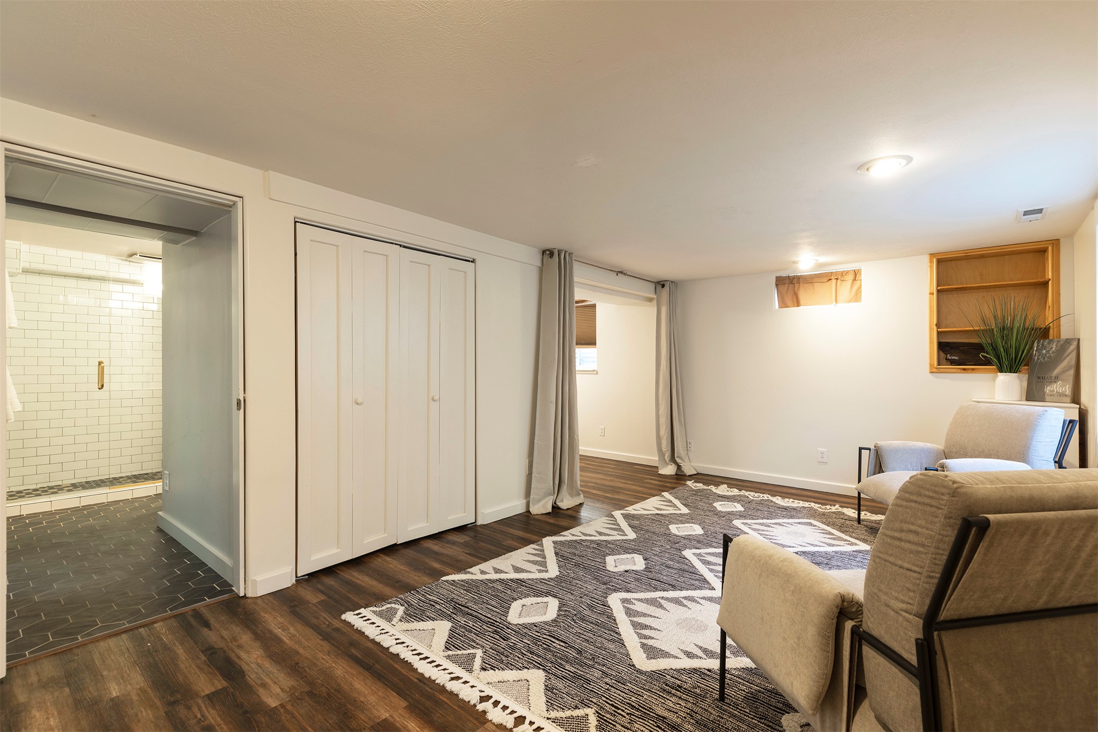 Missoula, Montana 59801, United States, 3 Bedrooms Bedrooms, ,2 BathroomsBathrooms,Residential,Pending,36304