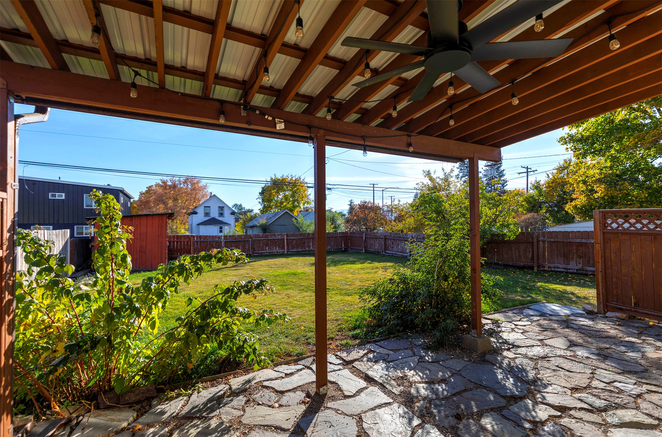 Missoula, Montana 59801, United States, 3 Bedrooms Bedrooms, ,2 BathroomsBathrooms,Residential,Pending,36304