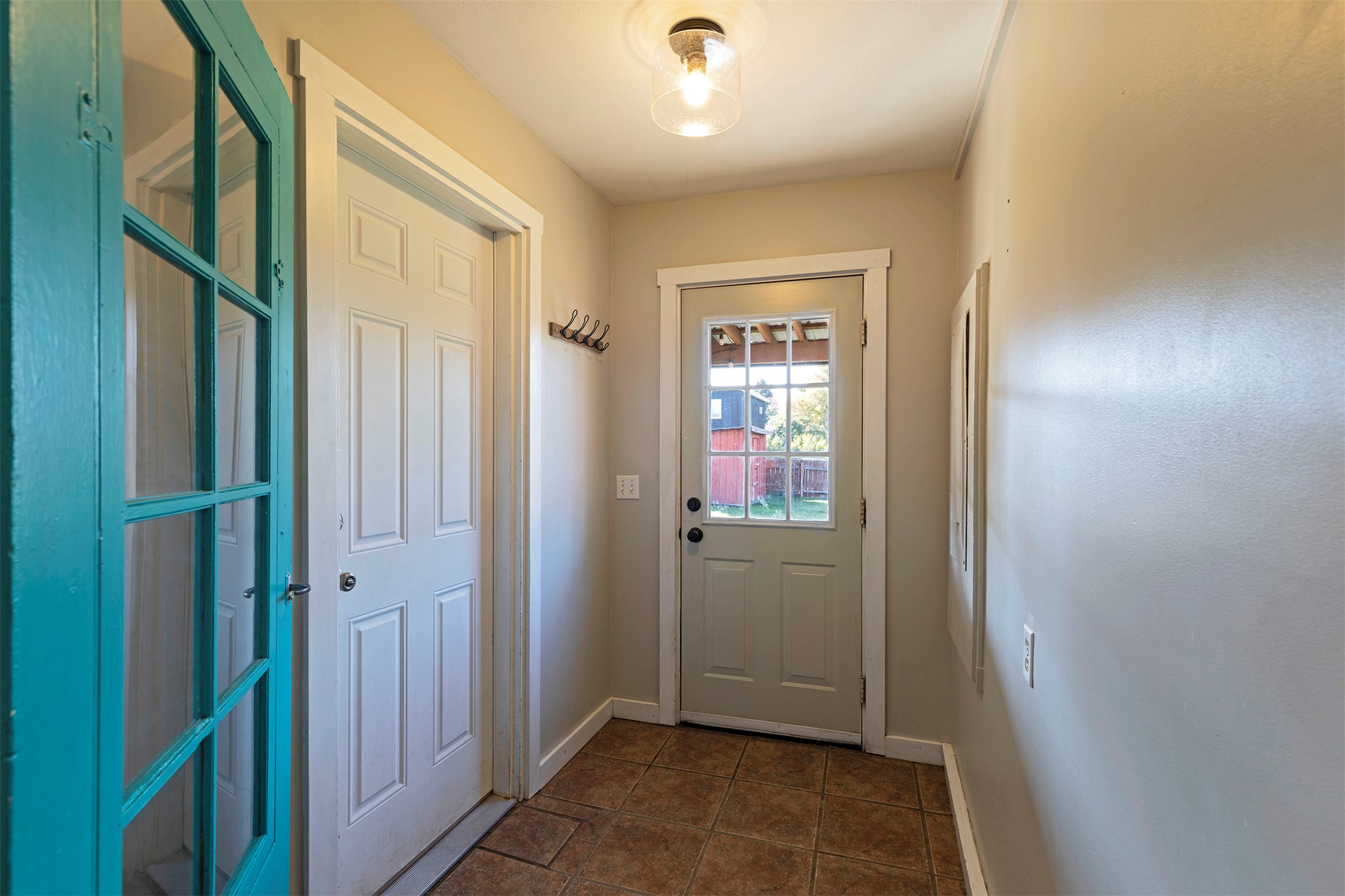 Missoula, Montana 59801, United States, 3 Bedrooms Bedrooms, ,2 BathroomsBathrooms,Residential,Pending,36304